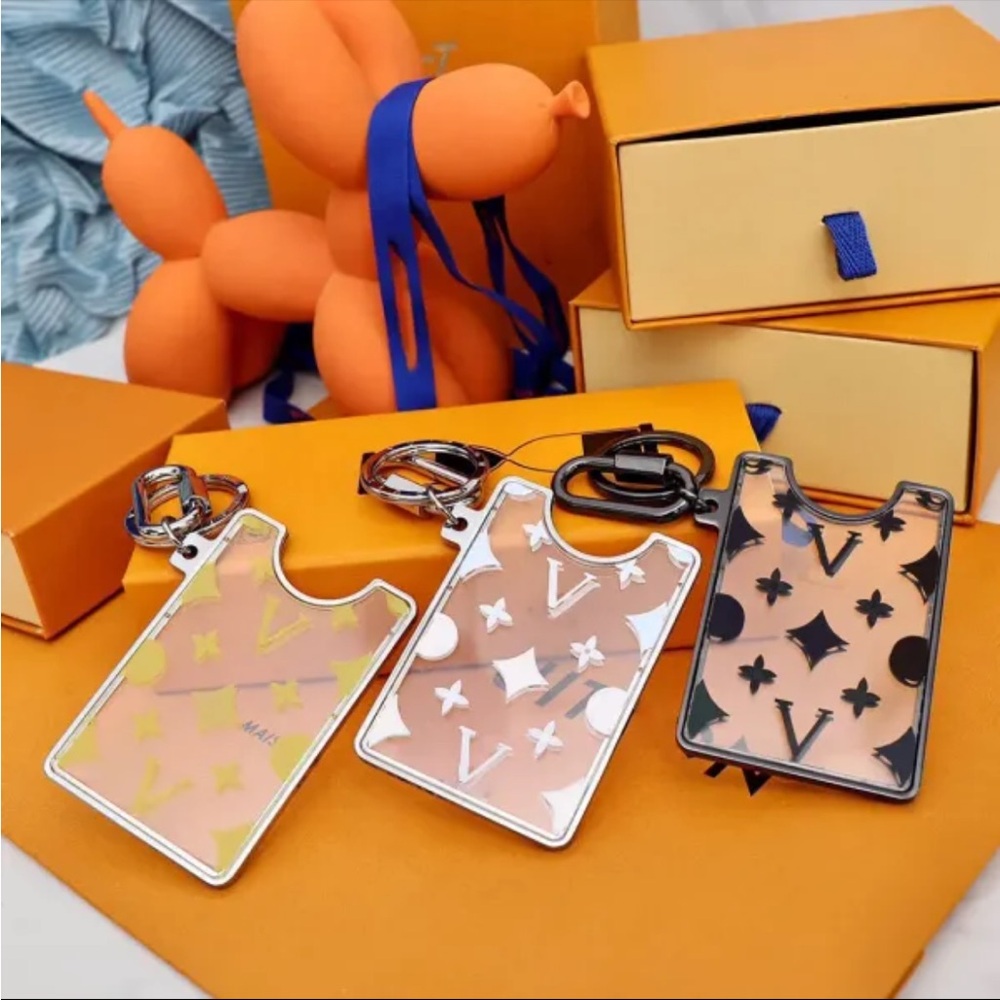 Louis Vuitton Keychain Card ID 🪪 ID WALLET